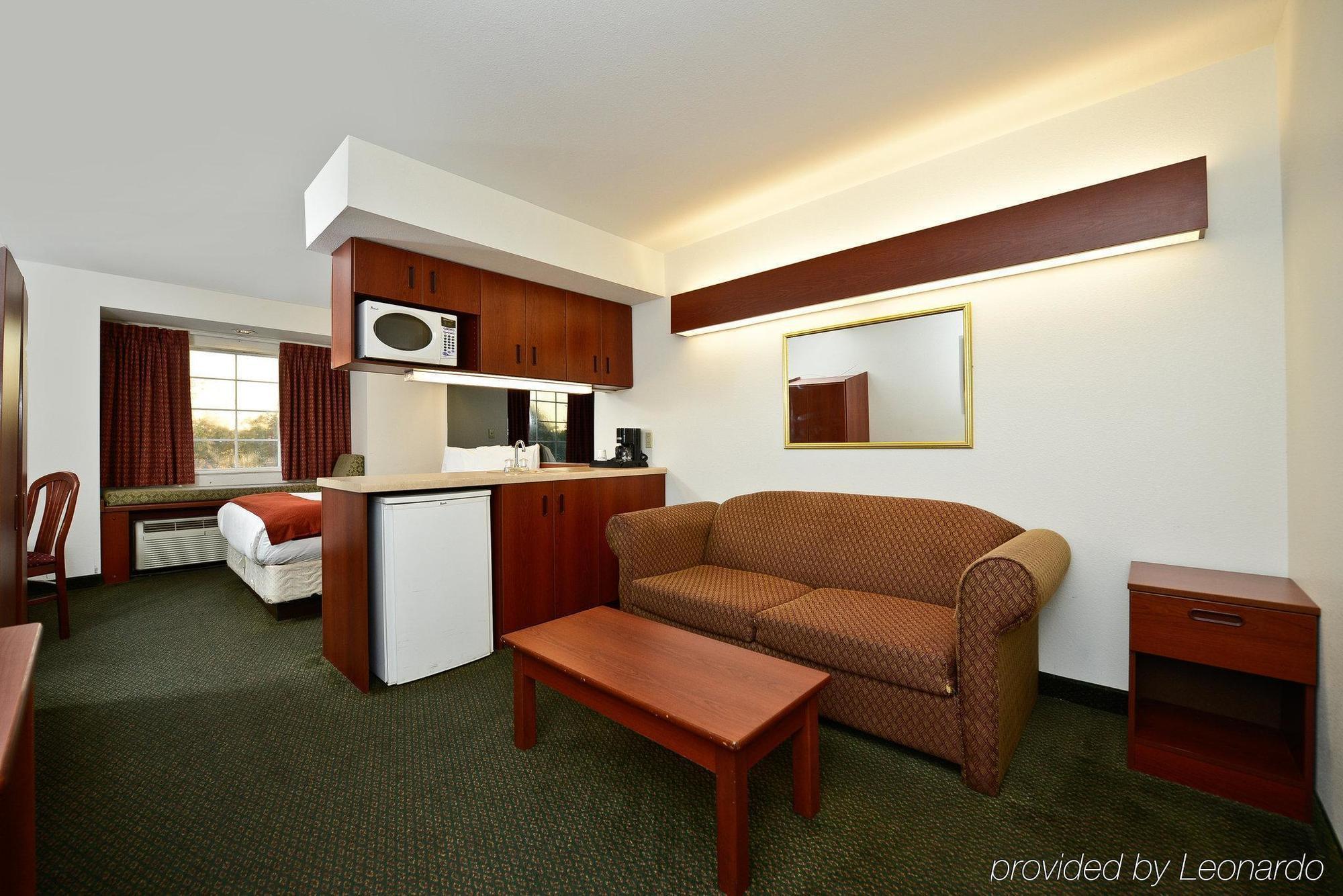 Americas Best Value Inn Lake Charles Interstate 210 Exterior foto