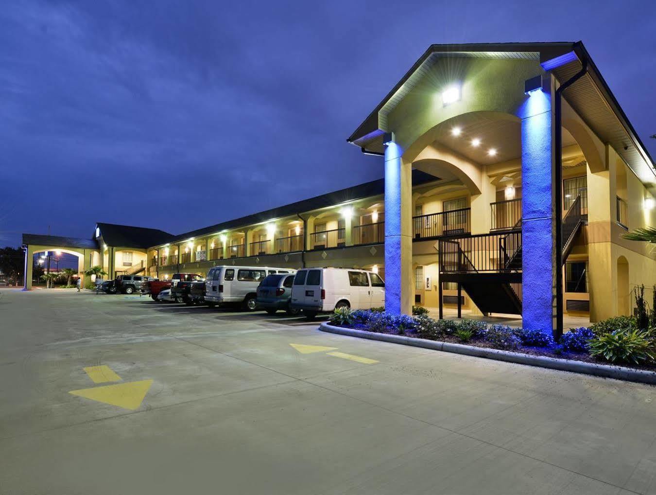 Americas Best Value Inn Lake Charles Interstate 210 Exterior foto