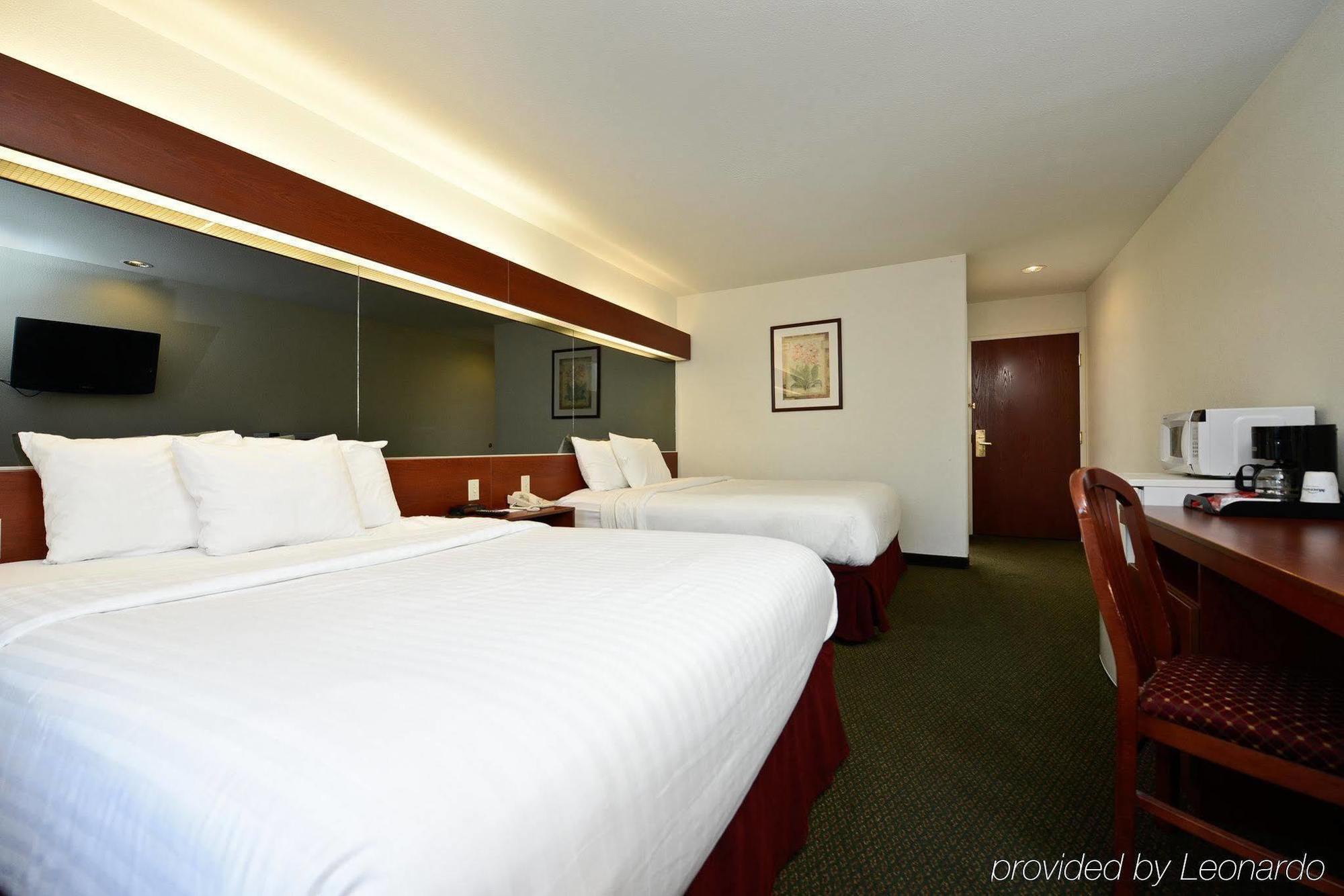 Americas Best Value Inn Lake Charles Interstate 210 Exterior foto