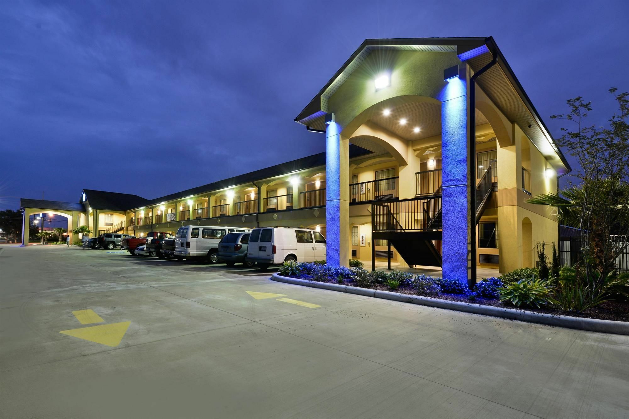 Americas Best Value Inn Lake Charles Interstate 210 Exterior foto